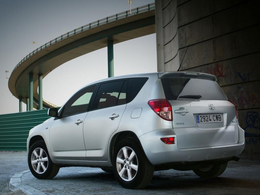  Toyota RAV4 Cross Sport 2007 года  (фото 7 из 13)